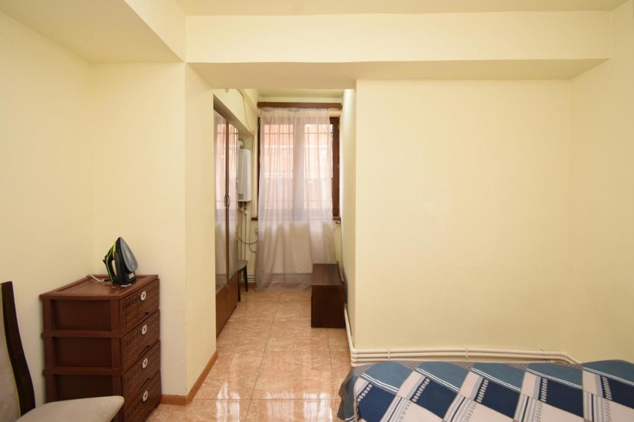 A&X Hostel And Tours Erevan Esterno foto