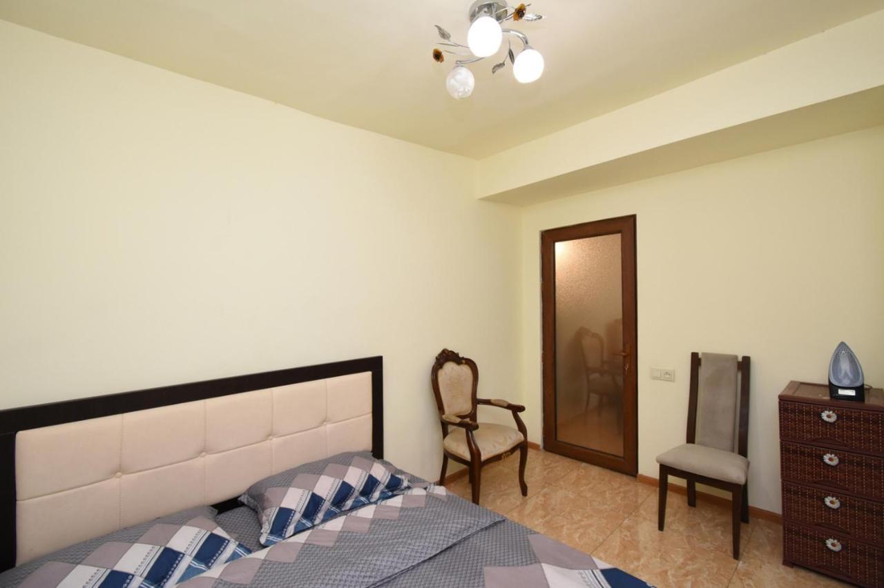 A&X Hostel And Tours Erevan Esterno foto