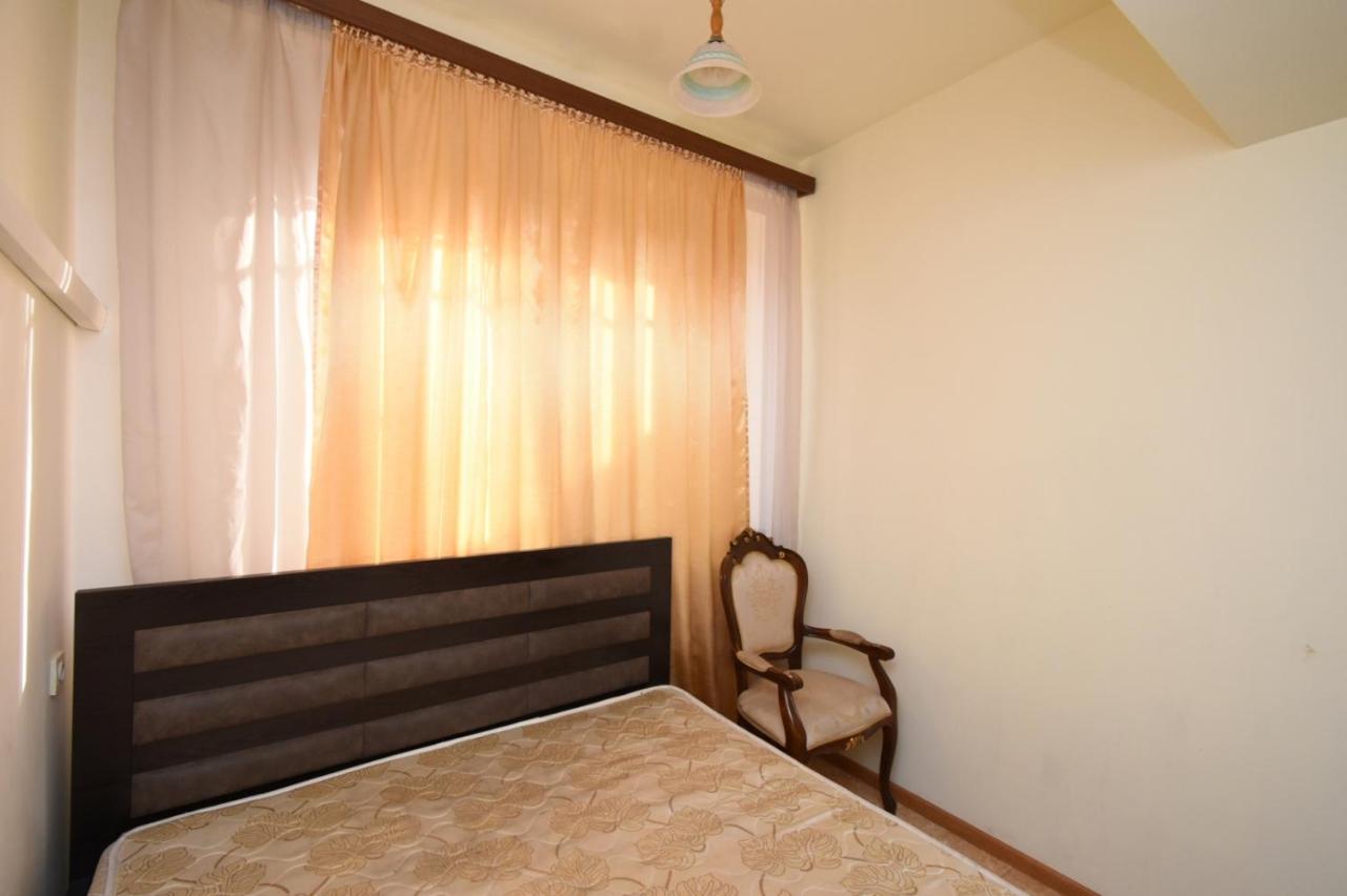 A&X Hostel And Tours Erevan Esterno foto