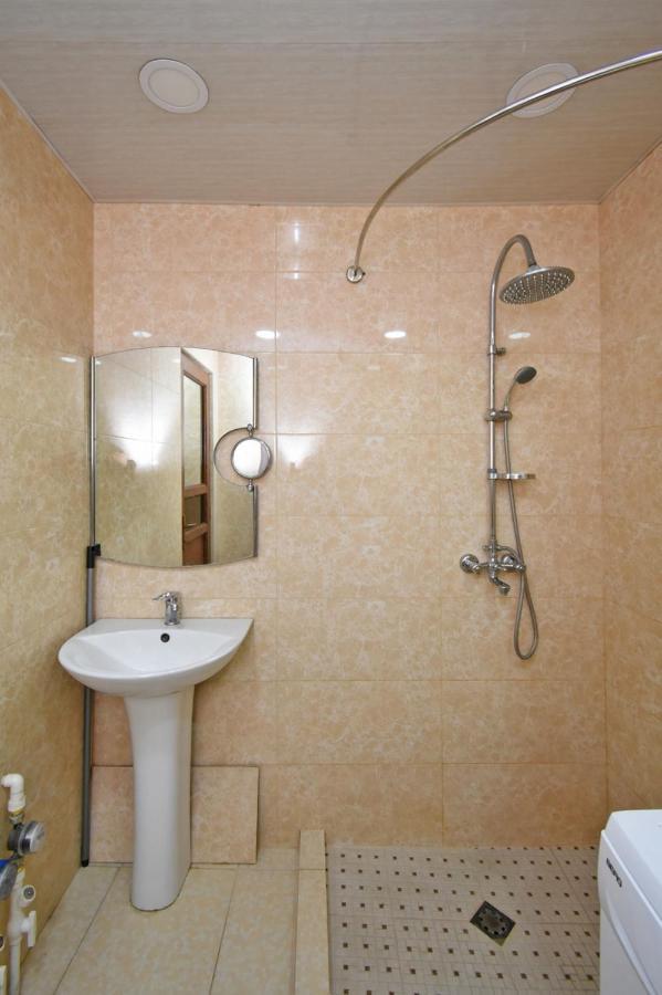 A&X Hostel And Tours Erevan Esterno foto