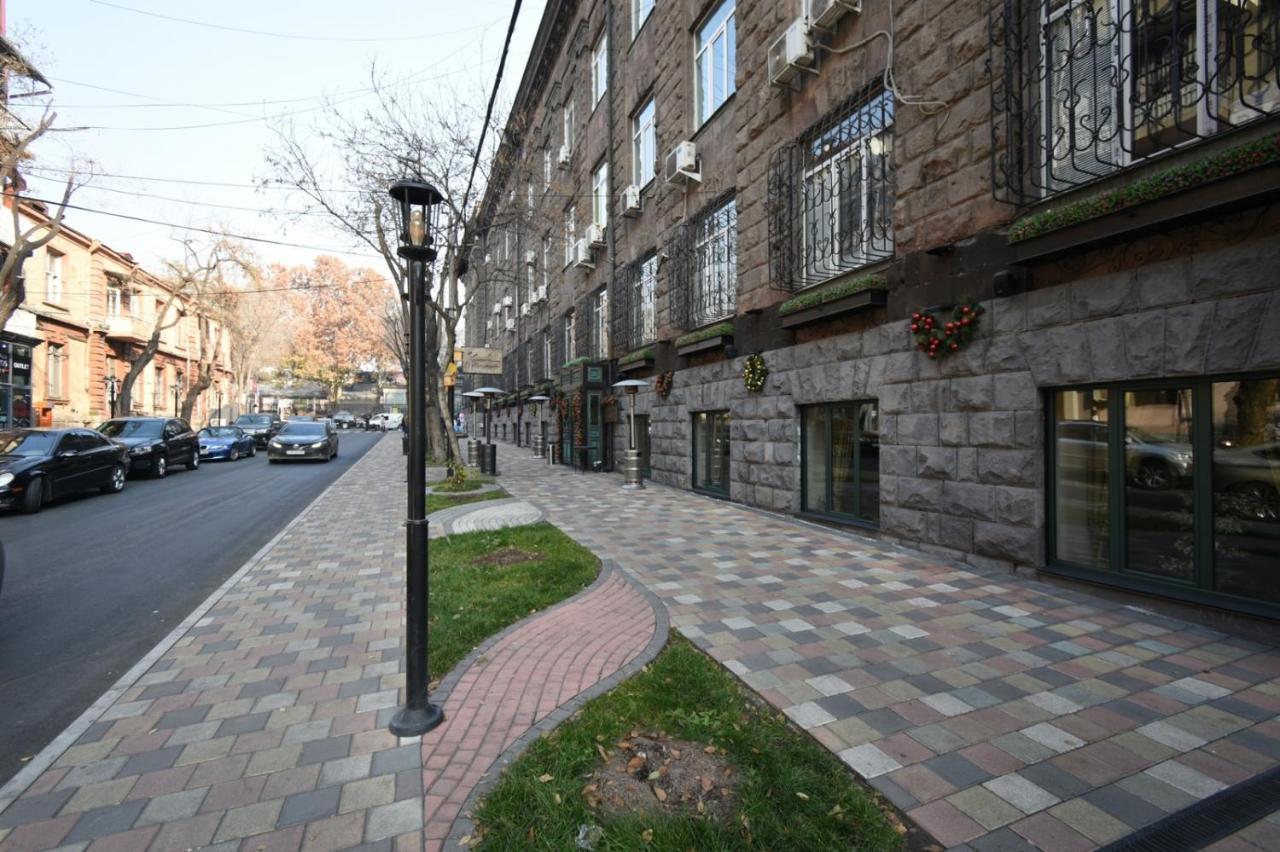 A&X Hostel And Tours Erevan Esterno foto