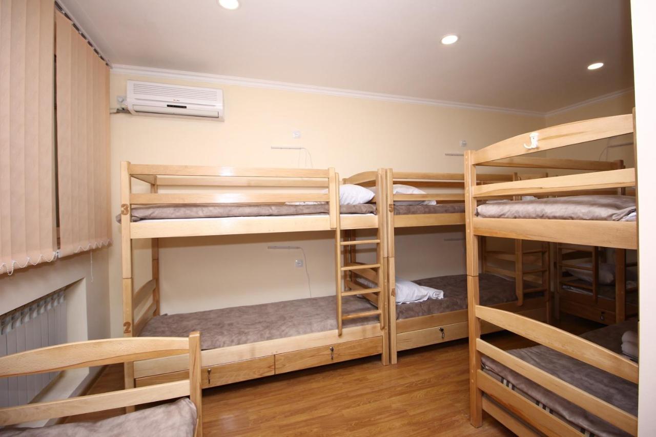 A&X Hostel And Tours Erevan Esterno foto