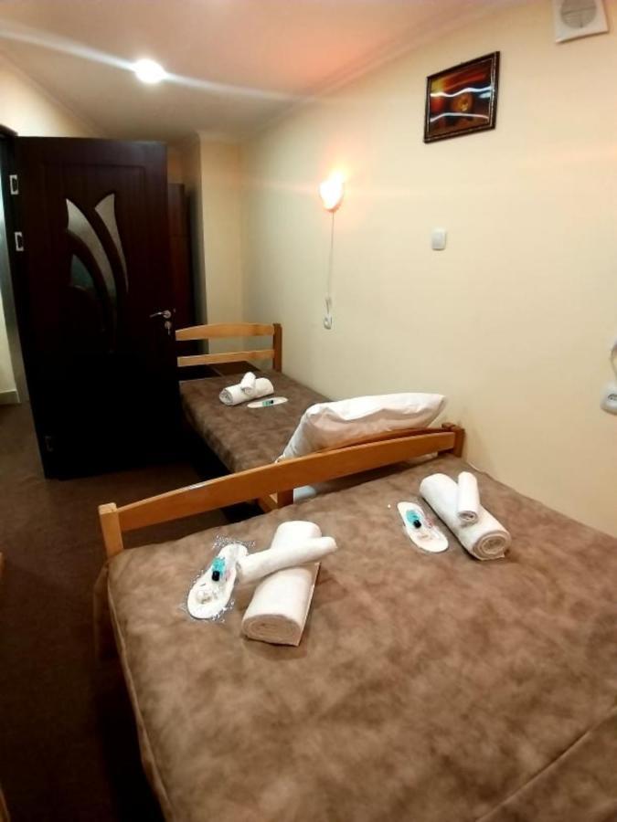 A&X Hostel And Tours Erevan Esterno foto